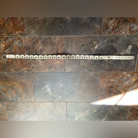 Hollister women’s leather double split studded belt silver/taupe Size M/L - Picture 5 of 8